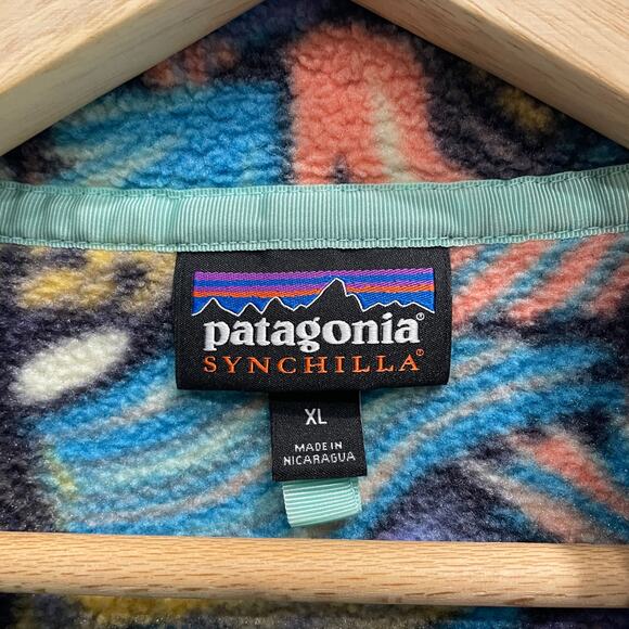 Patagonia Women's Lightweight Synchilla Snap-T Pullover Multi Color - Size: XL - Picture 4 of 7